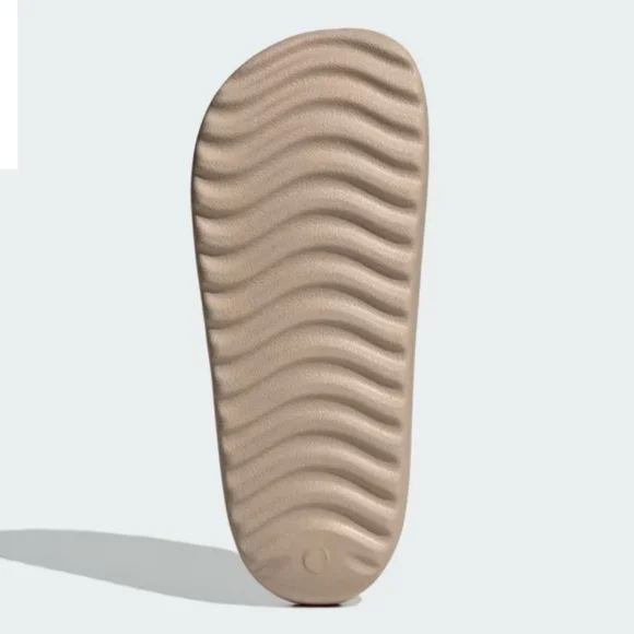 Adidas Adilette Lumia Slides Clay Brown Unisex Men 7/Woman's 8 - Picture 3 of 10